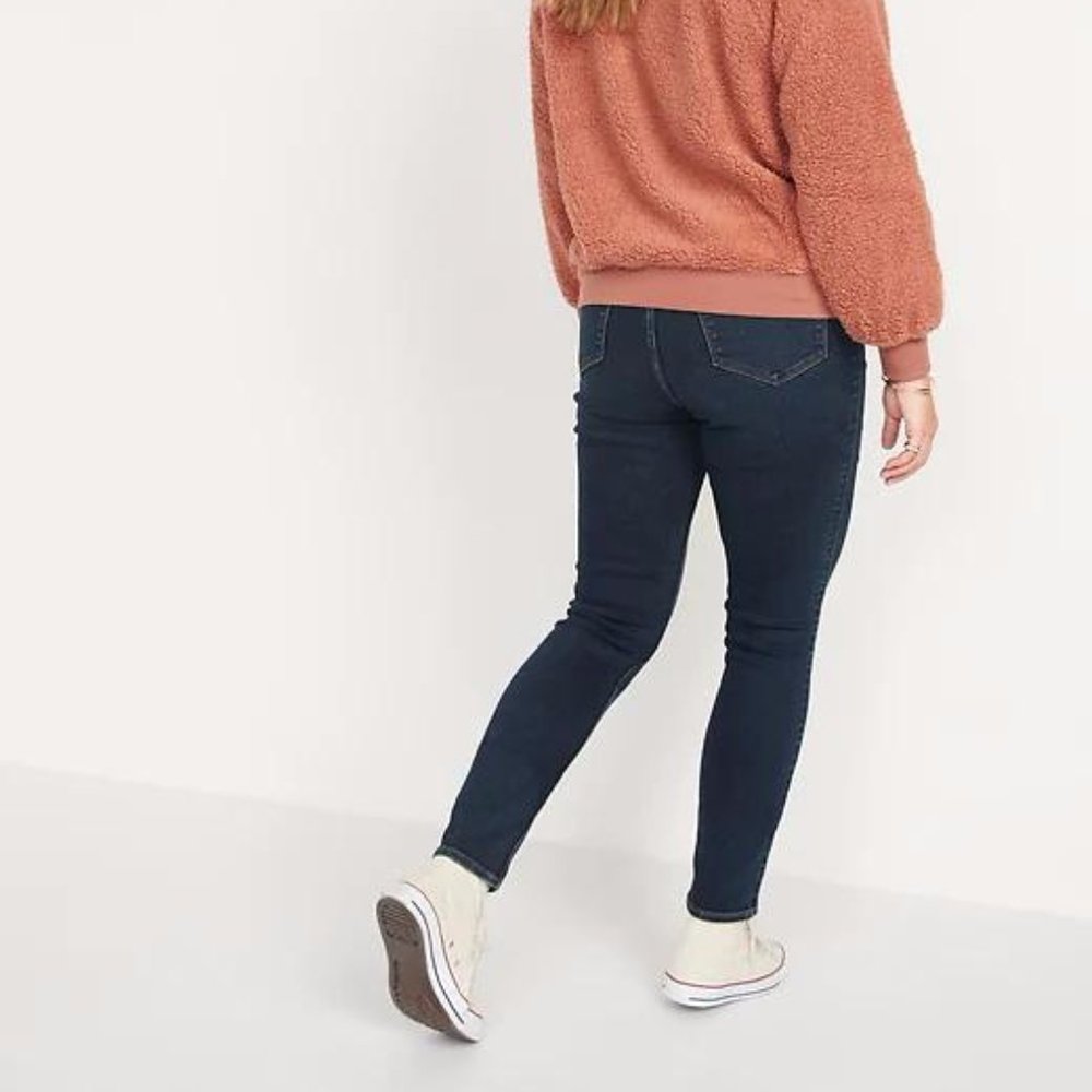 Old Navy Extra High-Waisted Rockstar 360° Stretch Super Skinny Jeans for Women - Picture 6 of 8